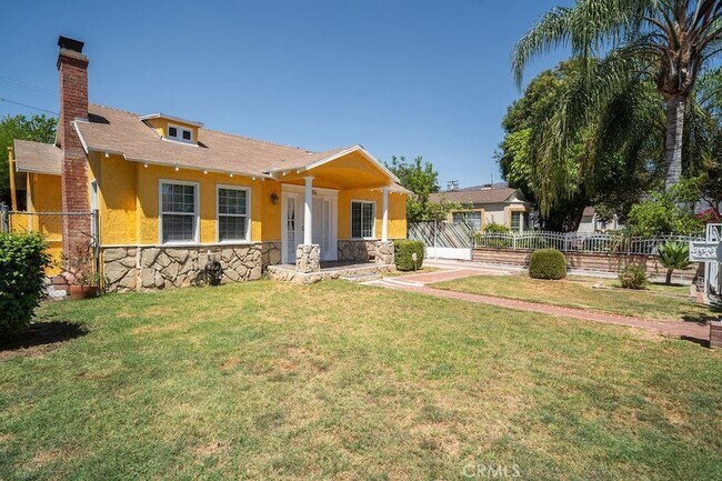 Building Photo - 247 W Santa Anita Ave