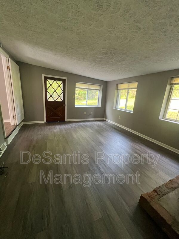 Building Photo - 20825 Rte 19