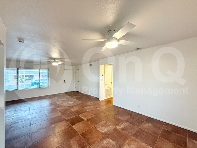 Building Photo - 4559 E Dragoon Ave