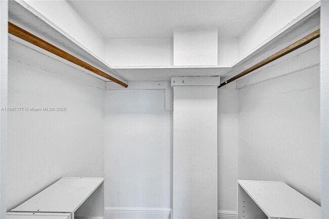 Building Photo - 701 Collins Ave