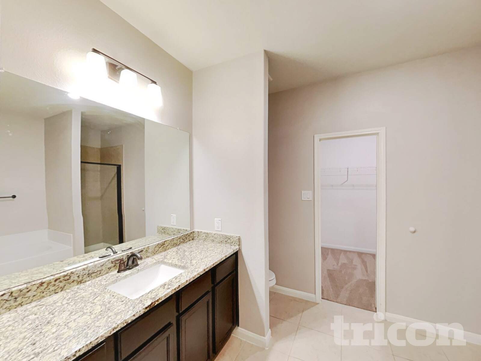 Building Photo - 8888 Oval Glass St