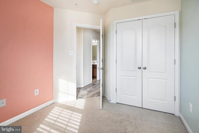 Building Photo - 2887 Falkirk Alley