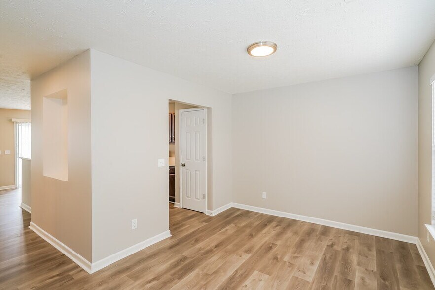 Building Photo - 123 Ivy Hill Ln