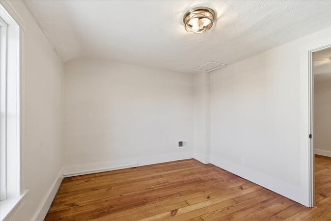 Building Photo - 305 W Broadway