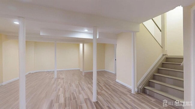 Building Photo - 157 Willowbrook Dr