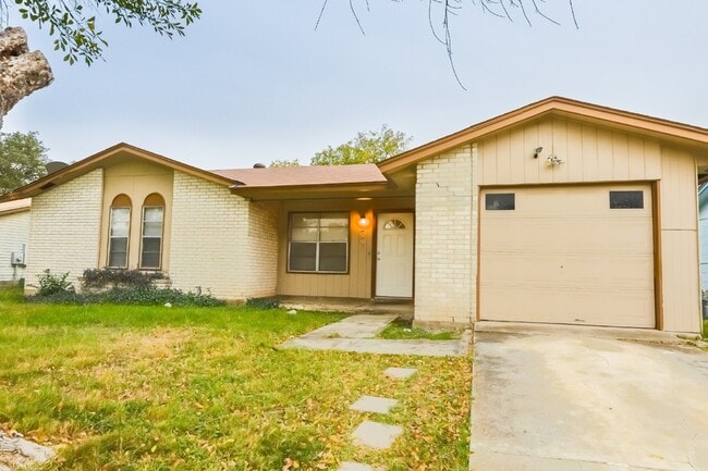 Building Photo - 209 Royal Dr