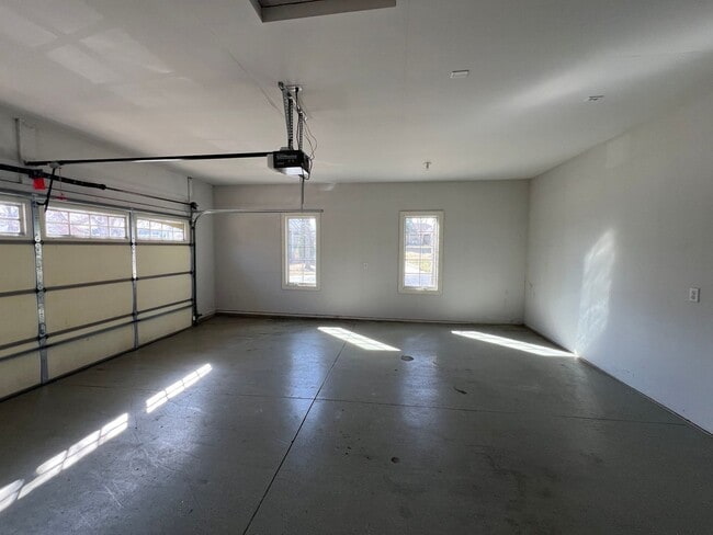 Building Photo - 694 Panorama Cir NW