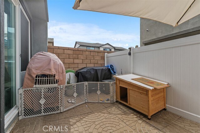 Building Photo - 32600 Manhattan Ave