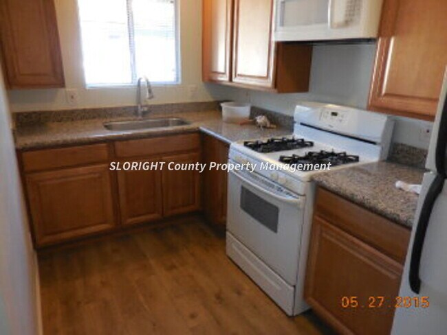 Building Photo - AVAILABLE DECEMBER - 2 bed / 1 Bath Single...