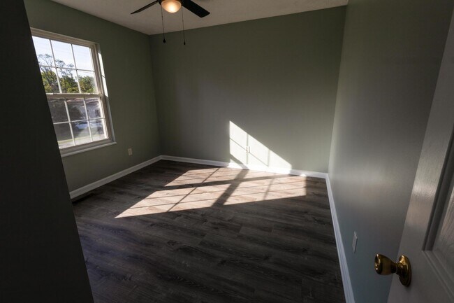 Building Photo - 8246 Maineville Rd