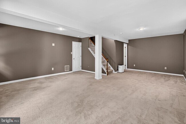 Building Photo - 11620 Havenner Rd