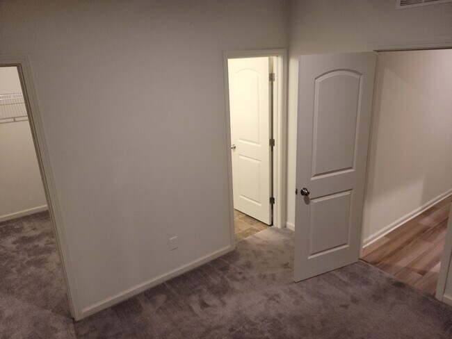 Building Photo - 13228 Caterwood Cir