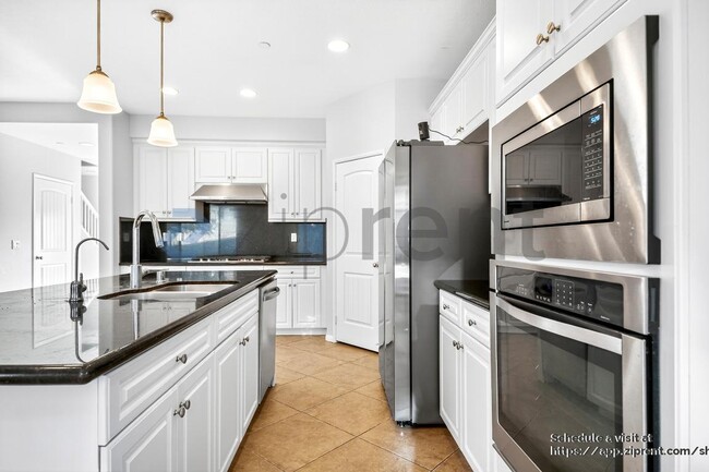 Building Photo - 5746 Brianhead Dr