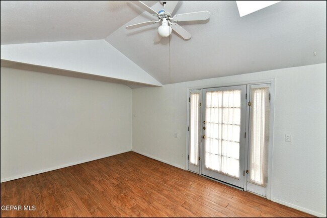 Building Photo - 853 Nita Fay Dr