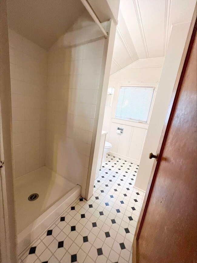 Building Photo - 3101 Franklin Blvd