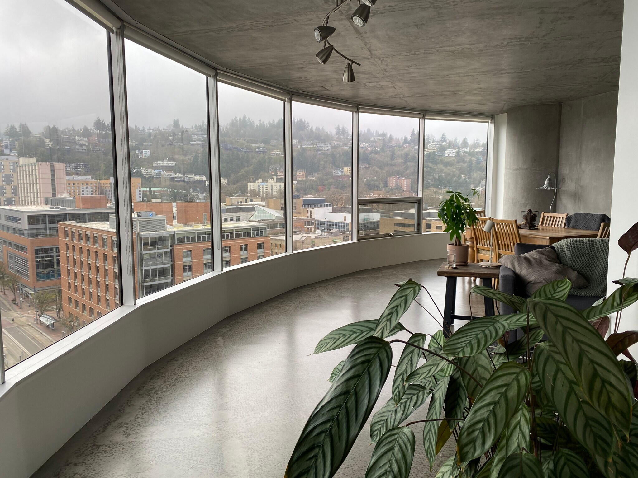 Building Photo - 1500 SW 5th Ave