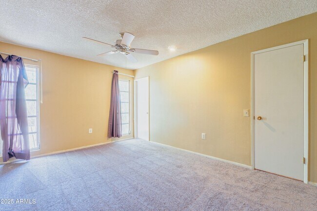 Building Photo - 10733 W Loma Blanca Dr