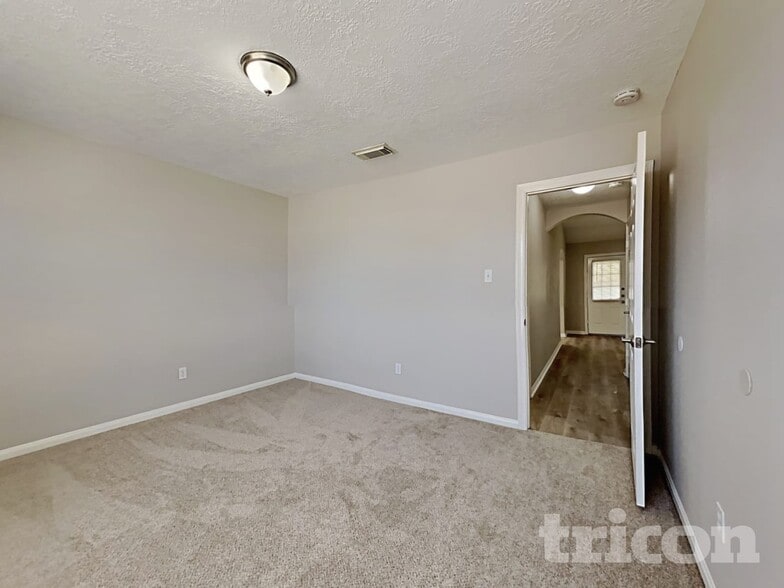 Building Photo - 224 Kellyn Ct