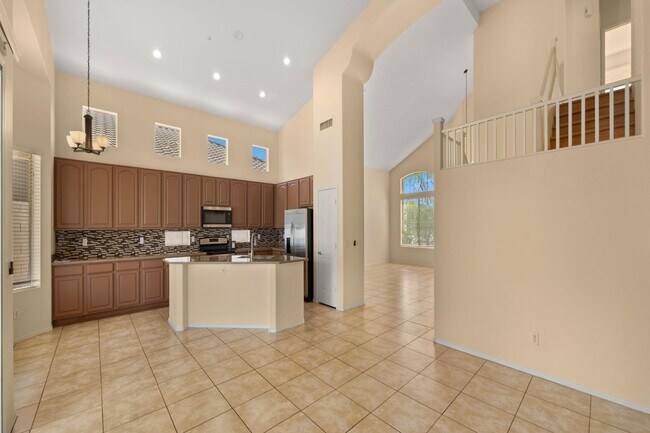 Building Photo - 7798 E Buteo Dr
