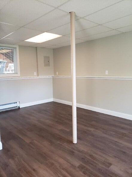 Building Photo - 2450 Hamilton St