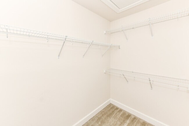 Building Photo - 3735 Powell Ln