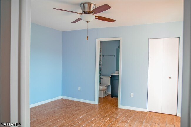 Building Photo - 148 Lake Point Ln