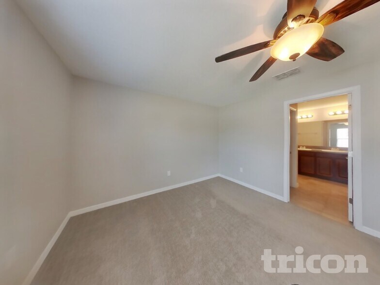 Building Photo - 10129 Carloway Hills Dr