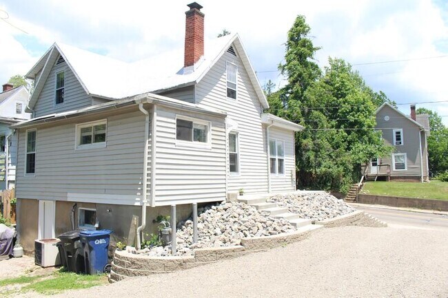Building Photo - 97 N Lancaster St