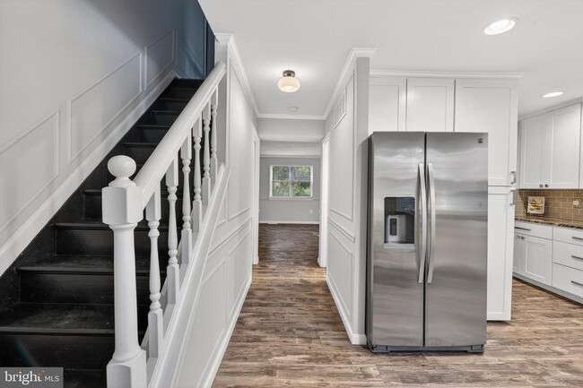 Building Photo - 9333 Pan Ridge Rd