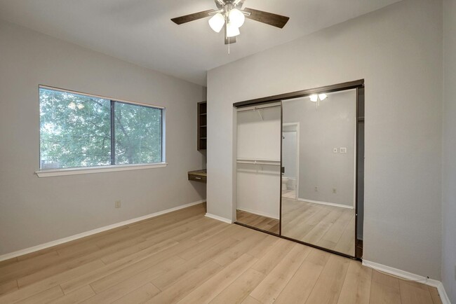 Building Photo - Affordable West Campus Condo Less Than a M...