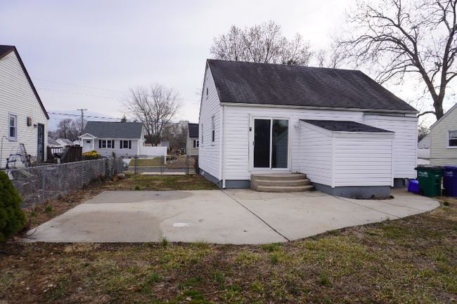 Building Photo - 171 Bannister Ave