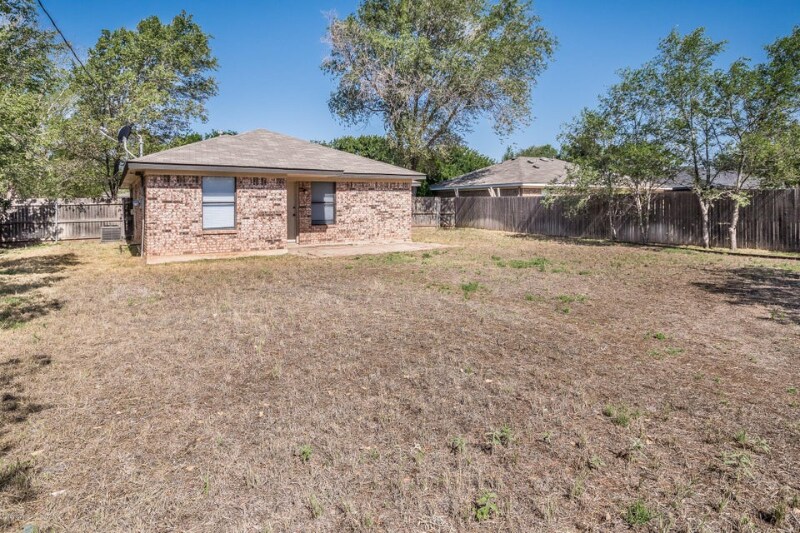 Building Photo - 611 Butterfield Trail