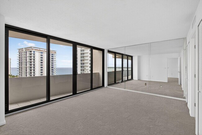 Building Photo - 4200 N Ocean Dr