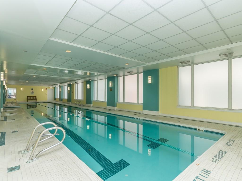 Building Photo - 10 Rogers St