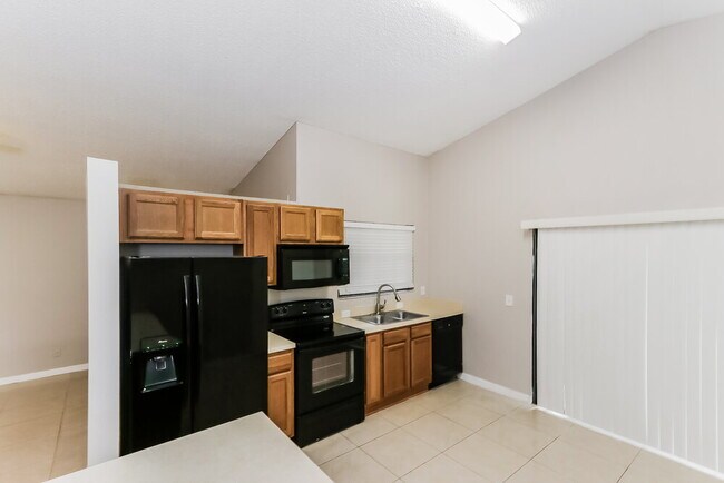 Building Photo - 12630 Shoreside Ln