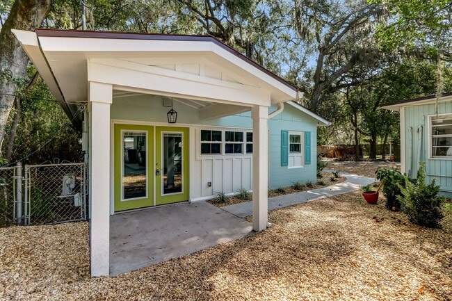 Building Photo - Amelia Island Cottage
