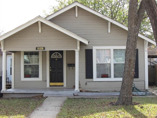 Building Photo - 1122 Newport Ave