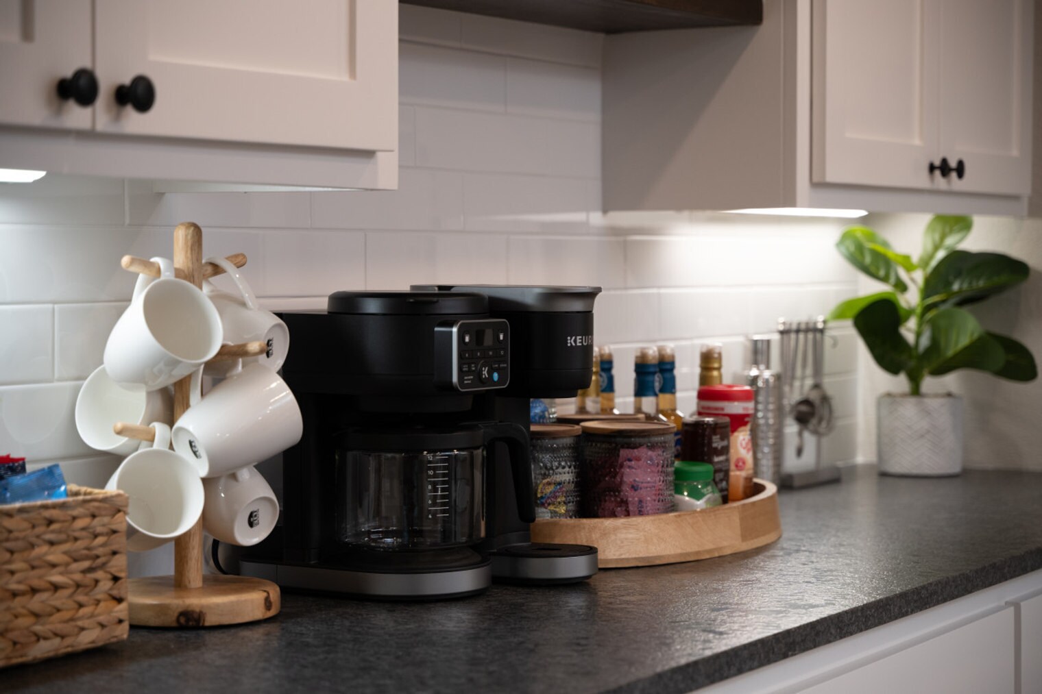 Building Photo - 214 Helena St