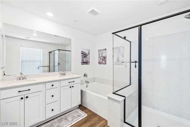 Building Photo - 2734 Fantoni St
