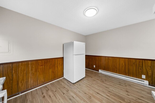 Building Photo - 110 Tandy Dr