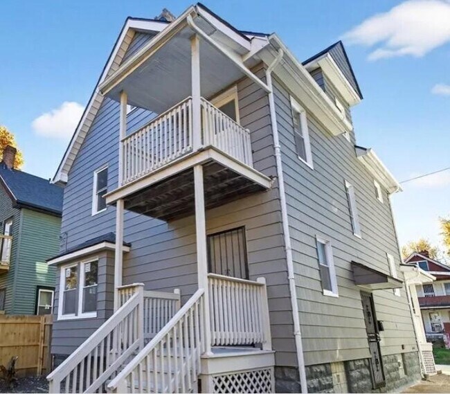 Building Photo - 11209 Continental Ave