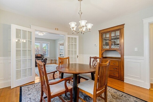 Building Photo - 1045 Adams St