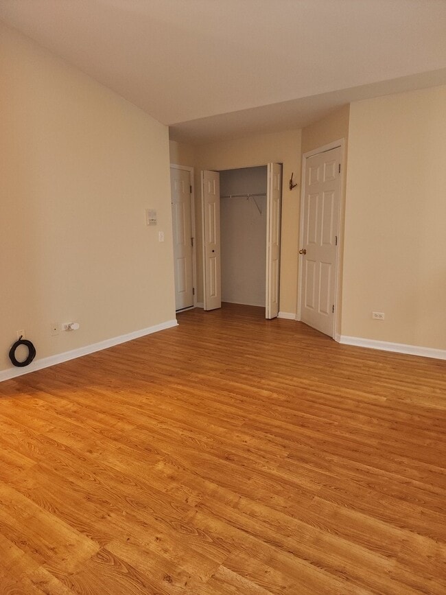 Building Photo - 1171 N Red Oak Cir