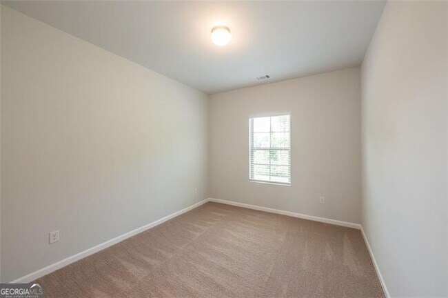 Building Photo - 2182 Talmai Dr