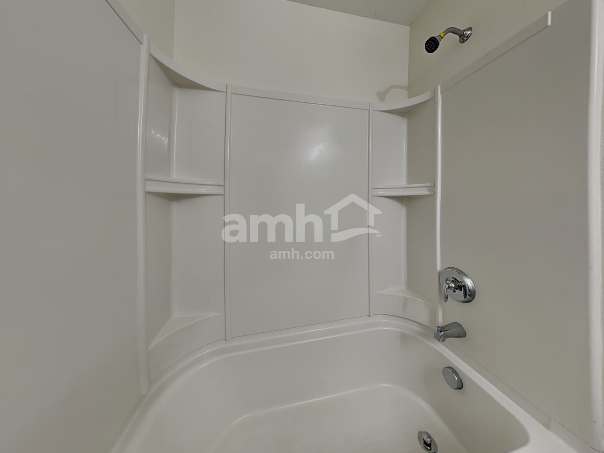 Building Photo - 1524 Eastway Dr