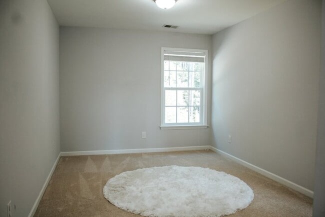 Building Photo - 465 Foxbank Plantation Blvd