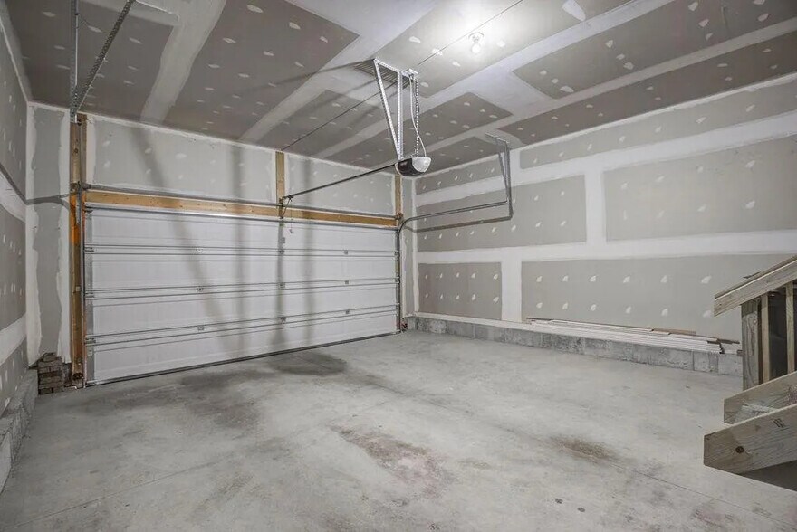 Building Photo - 4731 Springwood Ct