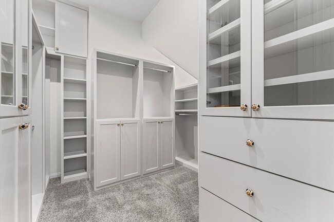 Building Photo - 4315 Laburnam Rd