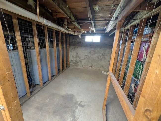 Building Photo - 146 Pine St