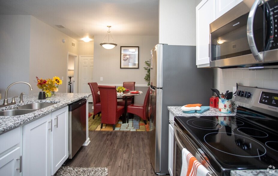 2BR,2BA-969 SF - Eden's Edge Apartments